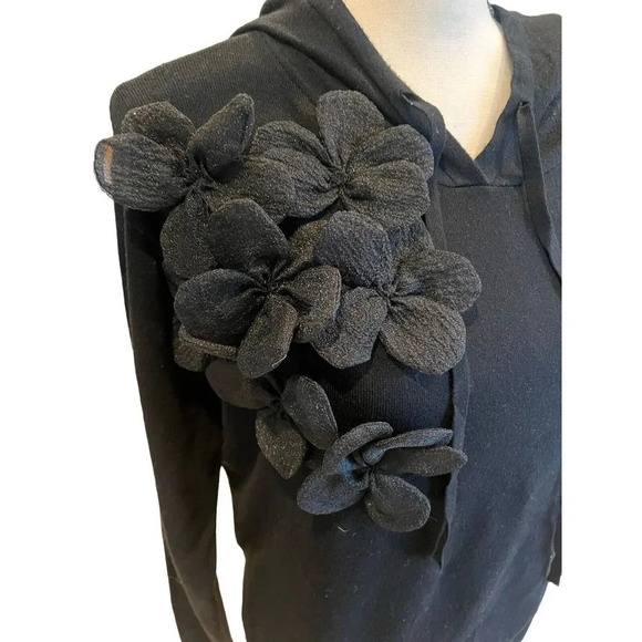 Siami Milano Women’s Black Knit Hoodie Sweater M Floral 3D Applique Pullover - Picture 4 of 12